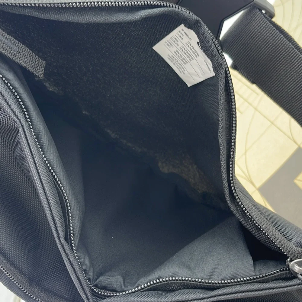 Nike Black White Belt Bag Nike Heritage Waistpack (3L) & Fanny Pack
Black 
NWT - Picture 9 of 16